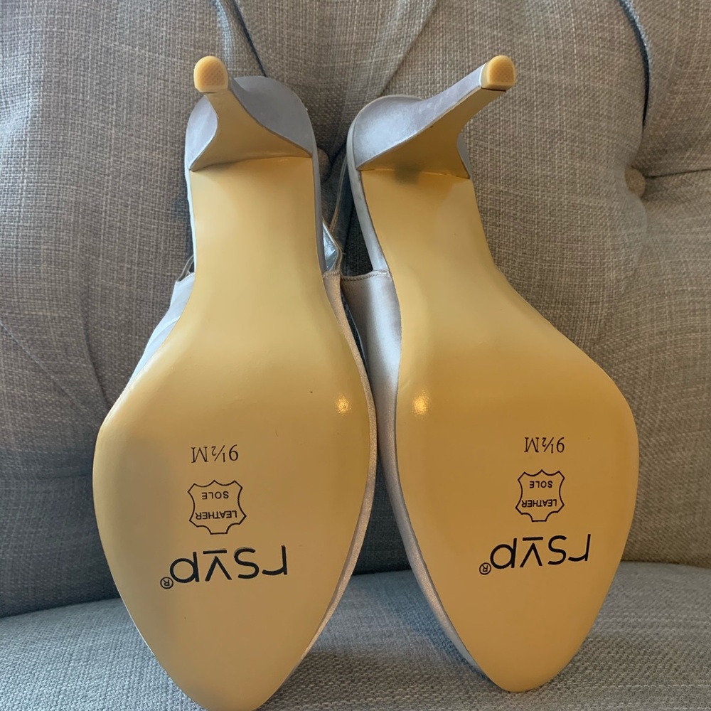 RSVP heels - Picture 4 of 4